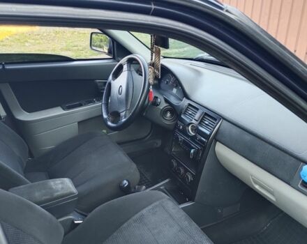 Черный ВАЗ 2170 Priora, объемом двигателя 1.6 л и пробегом 230 тыс. км за 2500 $, фото 4 на Automoto.ua