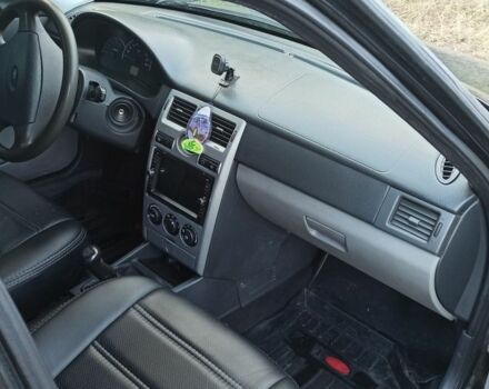 Черный ВАЗ 2170 Priora, объемом двигателя 1.6 л и пробегом 210 тыс. км за 3500 $, фото 4 на Automoto.ua