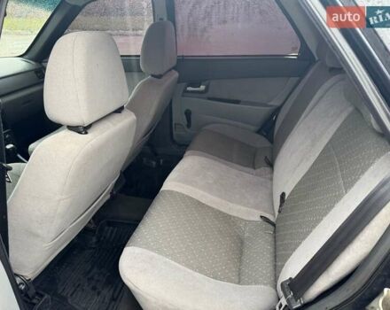 Черный ВАЗ 2170 Priora, объемом двигателя 1.6 л и пробегом 200 тыс. км за 1950 $, фото 4 на Automoto.ua