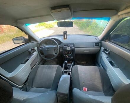 Чорний ВАЗ 2170 Priora, об'ємом двигуна 1.6 л та пробігом 300 тис. км за 950 $, фото 5 на Automoto.ua