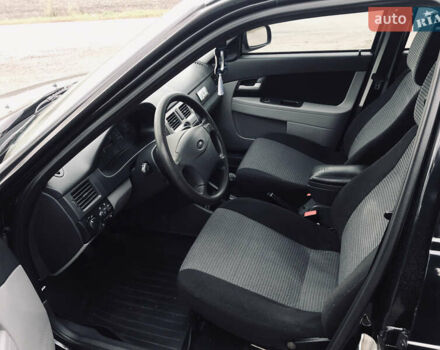 Черный ВАЗ 2170 Priora, объемом двигателя 1.6 л и пробегом 103 тыс. км за 3600 $, фото 6 на Automoto.ua