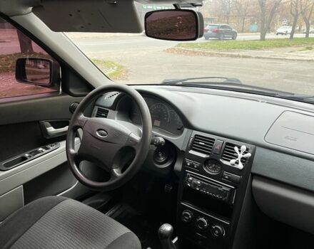 Черный ВАЗ 2170 Priora, объемом двигателя 1.6 л и пробегом 195 тыс. км за 3000 $, фото 4 на Automoto.ua