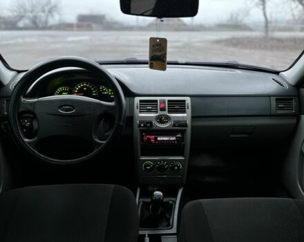 Черный ВАЗ 2170 Priora, объемом двигателя 1.6 л и пробегом 155 тыс. км за 2600 $, фото 13 на Automoto.ua