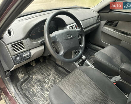 Коричневый ВАЗ 2170 Priora, объемом двигателя 0 л и пробегом 180 тыс. км за 900 $, фото 5 на Automoto.ua
