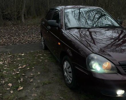 Красный ВАЗ 2170 Priora, объемом двигателя 1.6 л и пробегом 237 тыс. км за 2600 $, фото 1 на Automoto.ua