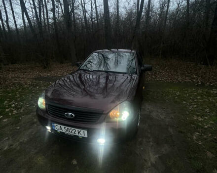 Красный ВАЗ 2170 Priora, объемом двигателя 1.6 л и пробегом 237 тыс. км за 2600 $, фото 2 на Automoto.ua