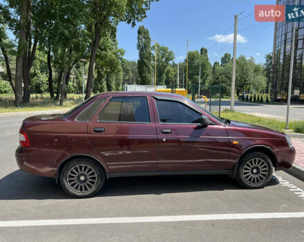 Красный ВАЗ 2170 Priora, объемом двигателя 1.6 л и пробегом 230 тыс. км за 1900 $, фото 4 на Automoto.ua