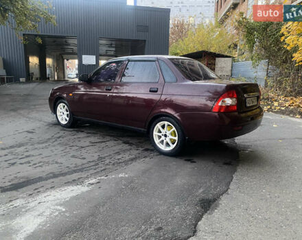 Красный ВАЗ 2170 Priora, объемом двигателя 1.6 л и пробегом 190 тыс. км за 3000 $, фото 2 на Automoto.ua