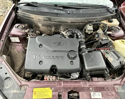 Красный ВАЗ 2170 Priora, объемом двигателя 1.6 л и пробегом 146 тыс. км за 2000 $, фото 5 на Automoto.ua