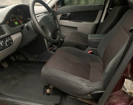 Красный ВАЗ 2170 Priora, объемом двигателя 1.6 л и пробегом 135 тыс. км за 3000 $, фото 9 на Automoto.ua