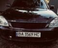 Красный ВАЗ 2170 Priora, объемом двигателя 1.6 л и пробегом 320 тыс. км за 2500 $, фото 1 на Automoto.ua