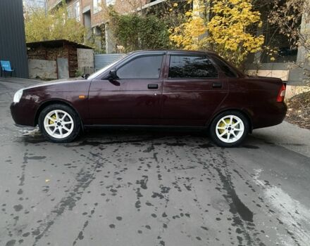 Красный ВАЗ 2170 Priora, объемом двигателя 1.6 л и пробегом 190 тыс. км за 3000 $, фото 1 на Automoto.ua