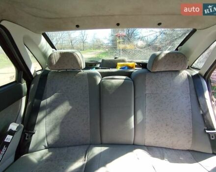 Красный ВАЗ 2170 Priora, объемом двигателя 1.6 л и пробегом 205 тыс. км за 2200 $, фото 5 на Automoto.ua