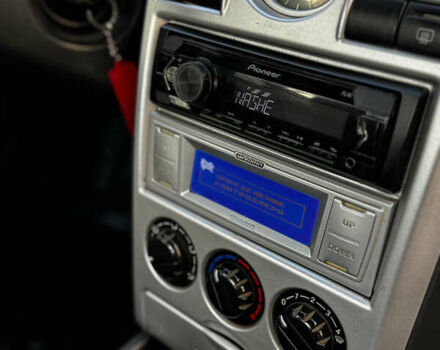 Червоний ВАЗ 2170 Priora, об'ємом двигуна 1.6 л та пробігом 200 тис. км за 2650 $, фото 26 на Automoto.ua