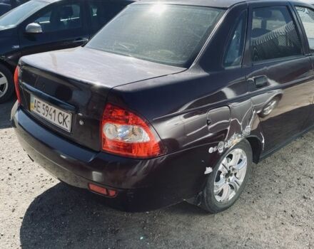 Красный ВАЗ 2170 Priora, объемом двигателя 1.6 л и пробегом 160 тыс. км за 1400 $, фото 2 на Automoto.ua
