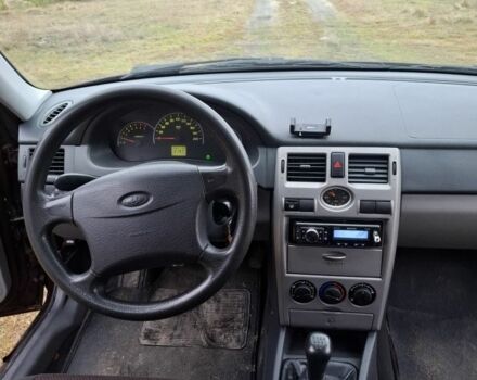 Червоний ВАЗ 2170 Priora, об'ємом двигуна 1.6 л та пробігом 130 тис. км за 1500 $, фото 3 на Automoto.ua