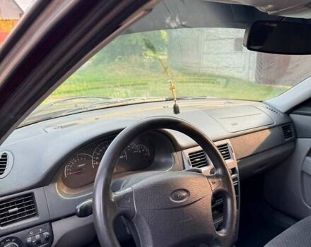 Червоний ВАЗ 2170 Priora, об'ємом двигуна 1.6 л та пробігом 250 тис. км за 3200 $, фото 6 на Automoto.ua