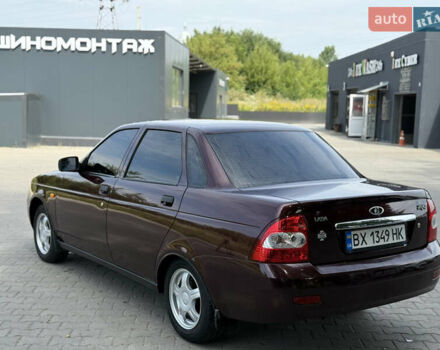 Красный ВАЗ 2170 Priora, объемом двигателя 1.6 л и пробегом 95 тыс. км за 3499 $, фото 2 на Automoto.ua