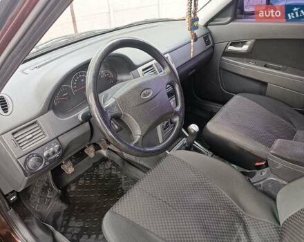 Червоний ВАЗ 2170 Priora, об'ємом двигуна 1.6 л та пробігом 171 тис. км за 4000 $, фото 14 на Automoto.ua