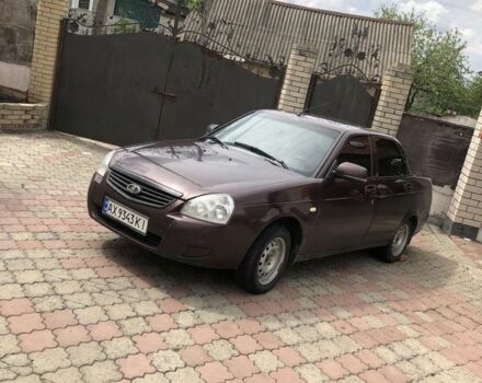 Красный ВАЗ 2170 Priora, объемом двигателя 1.6 л и пробегом 300 тыс. км за 3000 $, фото 2 на Automoto.ua