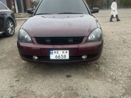 Красный ВАЗ 2170 Priora, объемом двигателя 1.6 л и пробегом 197 тыс. км за 3150 $, фото 1 на Automoto.ua