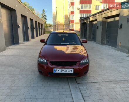 Красный ВАЗ 2170 Priora, объемом двигателя 1.6 л и пробегом 170 тыс. км за 2100 $, фото 1 на Automoto.ua