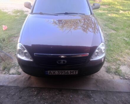 Красный ВАЗ 2170 Priora, объемом двигателя 1.6 л и пробегом 207 тыс. км за 3300 $, фото 1 на Automoto.ua