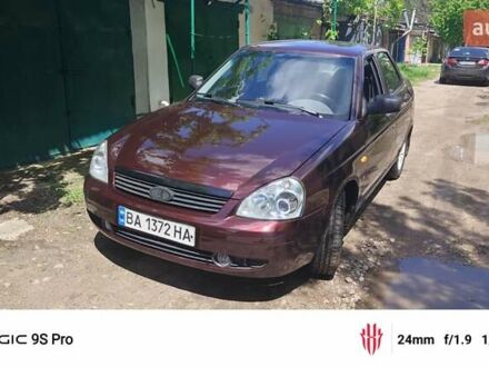 Красный ВАЗ 2170 Priora, объемом двигателя 1.6 л и пробегом 270 тыс. км за 3000 $, фото 1 на Automoto.ua