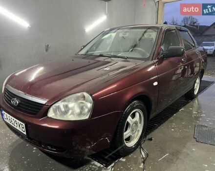 Красный ВАЗ 2170 Priora, объемом двигателя 1.6 л и пробегом 270 тыс. км за 2100 $, фото 1 на Automoto.ua