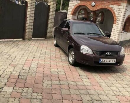 Красный ВАЗ 2170 Priora, объемом двигателя 1.6 л и пробегом 300 тыс. км за 3000 $, фото 1 на Automoto.ua