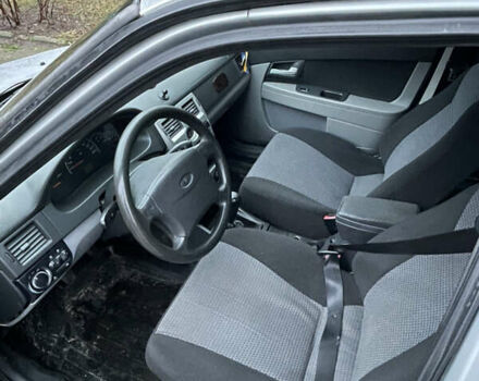 ВАЗ 2170 Priora, объемом двигателя 1.6 л и пробегом 244 тыс. км за 2000 $, фото 3 на Automoto.ua