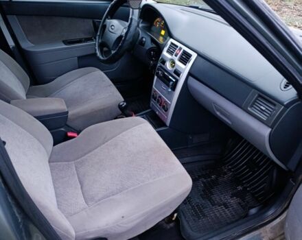 Серый ВАЗ 2170 Priora, объемом двигателя 1.6 л и пробегом 223 тыс. км за 1650 $, фото 3 на Automoto.ua