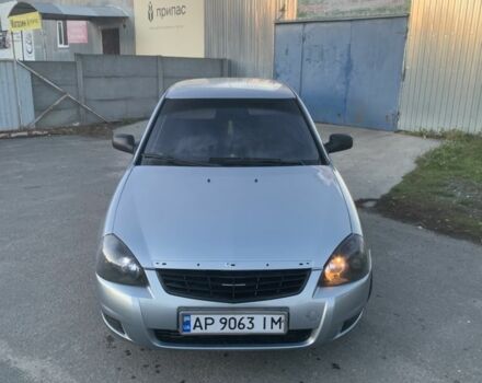 Серый ВАЗ 2170 Priora, объемом двигателя 1.6 л и пробегом 220 тыс. км за 2000 $, фото 1 на Automoto.ua