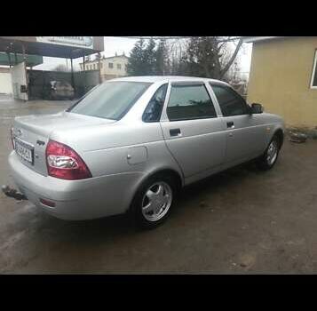 Серый ВАЗ 2170 Priora, объемом двигателя 1.6 л и пробегом 300 тыс. км за 2050 $, фото 2 на Automoto.ua