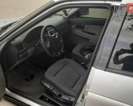 ВАЗ 2170 Priora 2007 у Умани на Automoto.ua Сірий ВАЗ 2170 Priora, об'ємом двигуна 1.6 л та пробігом 310 тис. км за 2400 $, фото 3 на Automoto.ua