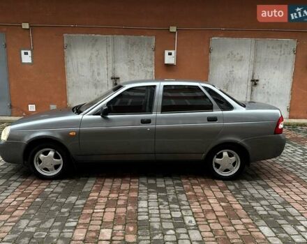 Серый ВАЗ 2170 Priora, объемом двигателя 1.6 л и пробегом 250 тыс. км за 2150 $, фото 3 на Automoto.ua