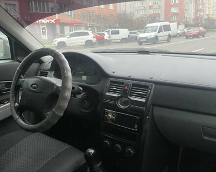 Серый ВАЗ 2170 Priora, объемом двигателя 1.6 л и пробегом 619 тыс. км за 1500 $, фото 6 на Automoto.ua