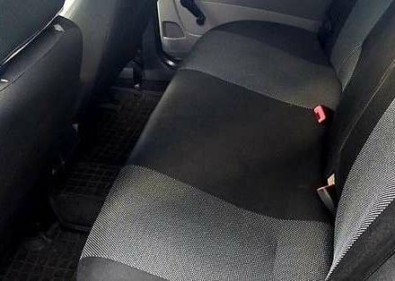 Сірий ВАЗ 2170 Priora, об'ємом двигуна 1.6 л та пробігом 195 тис. км за 3000 $, фото 2 на Automoto.ua
