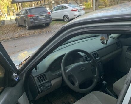 Серый ВАЗ 2170 Priora, объемом двигателя 1.6 л и пробегом 240 тыс. км за 2000 $, фото 4 на Automoto.ua