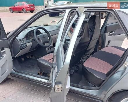 Сірий ВАЗ 2170 Priora, об'ємом двигуна 1.6 л та пробігом 113 тис. км за 1900 $, фото 12 на Automoto.ua