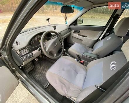 Серый ВАЗ 2170 Priora, объемом двигателя 1.6 л и пробегом 217 тыс. км за 3300 $, фото 13 на Automoto.ua