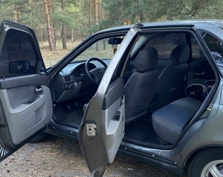 Серый ВАЗ 2170 Priora, объемом двигателя 1.6 л и пробегом 158 тыс. км за 3500 $, фото 7 на Automoto.ua