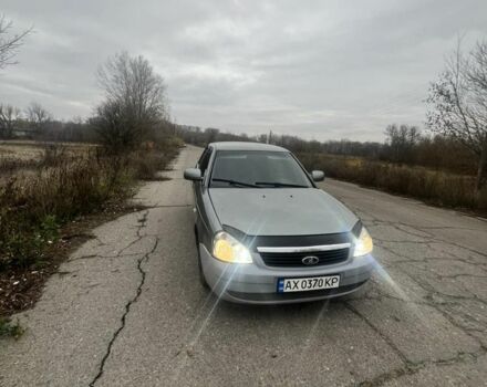 Серый ВАЗ 2170 Priora, объемом двигателя 1.6 л и пробегом 250 тыс. км за 2000 $, фото 1 на Automoto.ua