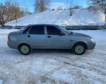 Серый ВАЗ 2170 Priora, объемом двигателя 1.6 л и пробегом 300 тыс. км за 2150 $, фото 3 на Automoto.ua