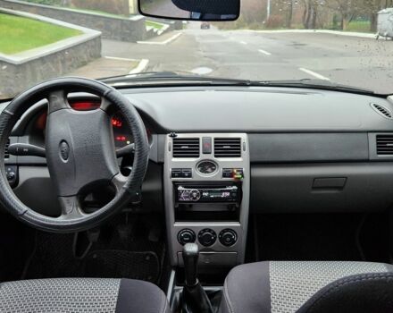 Серый ВАЗ 2170 Priora, объемом двигателя 1.6 л и пробегом 250 тыс. км за 2350 $, фото 5 на Automoto.ua