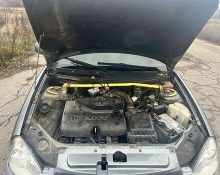 Серый ВАЗ 2170 Priora, объемом двигателя 1.6 л и пробегом 250 тыс. км за 2000 $, фото 8 на Automoto.ua