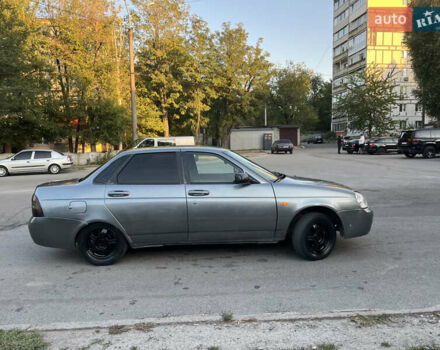 Серый ВАЗ 2170 Priora, объемом двигателя 1.6 л и пробегом 250 тыс. км за 1999 $, фото 1 на Automoto.ua