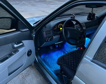 Серый ВАЗ 2170 Priora, объемом двигателя 1.6 л и пробегом 210 тыс. км за 3000 $, фото 12 на Automoto.ua