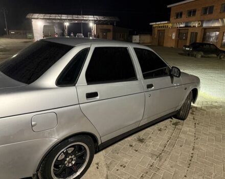 Серый ВАЗ 2170 Priora, объемом двигателя 1.6 л и пробегом 382 тыс. км за 2568 $, фото 2 на Automoto.ua