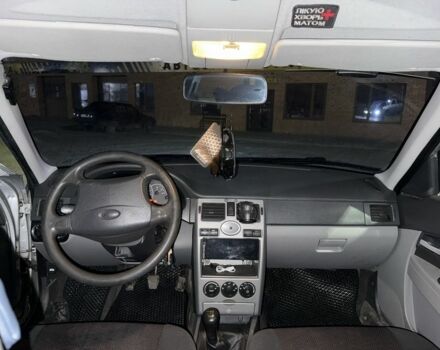 Серый ВАЗ 2170 Priora, объемом двигателя 1.6 л и пробегом 382 тыс. км за 2568 $, фото 5 на Automoto.ua